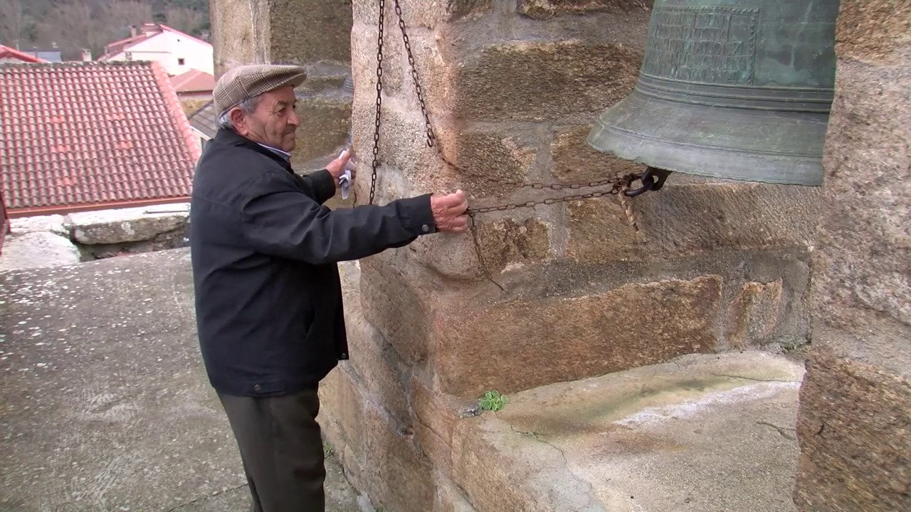 Repique de Campanas Peque (Zamora) Repique La Molinera YouTube