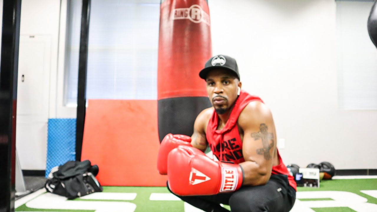 10 MINUTE PUNCHING BAG WORKOUT / Fat Burning Workout Day 10 YouTube