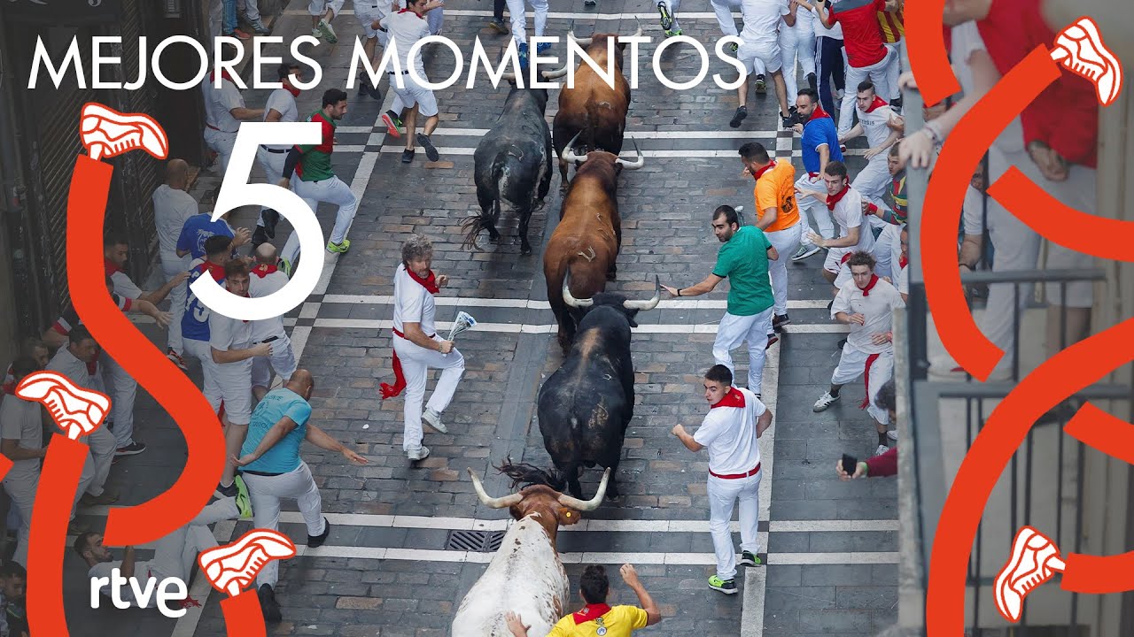 MEJORES MOMENTOS del quinto encierro de San Fermín 2022 Toros de