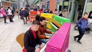 Three Pianists playing Narcotic on the Street in Berlin – Thomas Krüger | Marzahner Klangpromenade