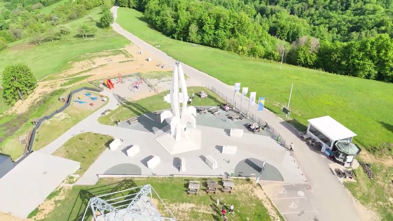 Gradacac spomenik ljiljan  jasenica BANDERA snimak 14.05.2025