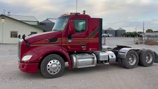 2015 Peterbilt 579 Day Cab Truck