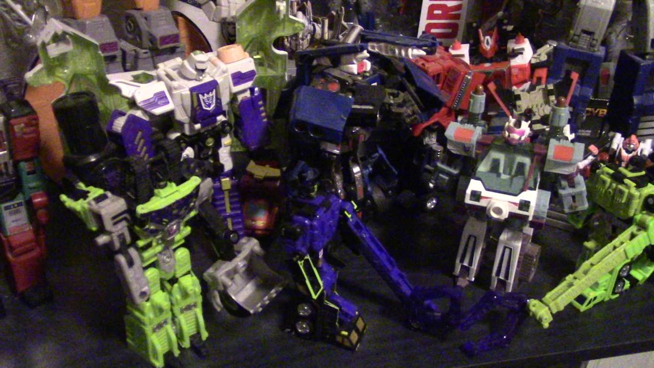 Overview of the Transformers Universe Constructicon Devastator 5 Pack ...
