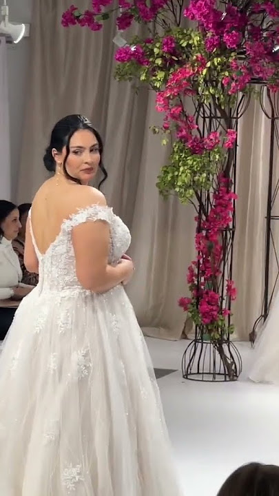 Best Curve Wedding Dresses ✨