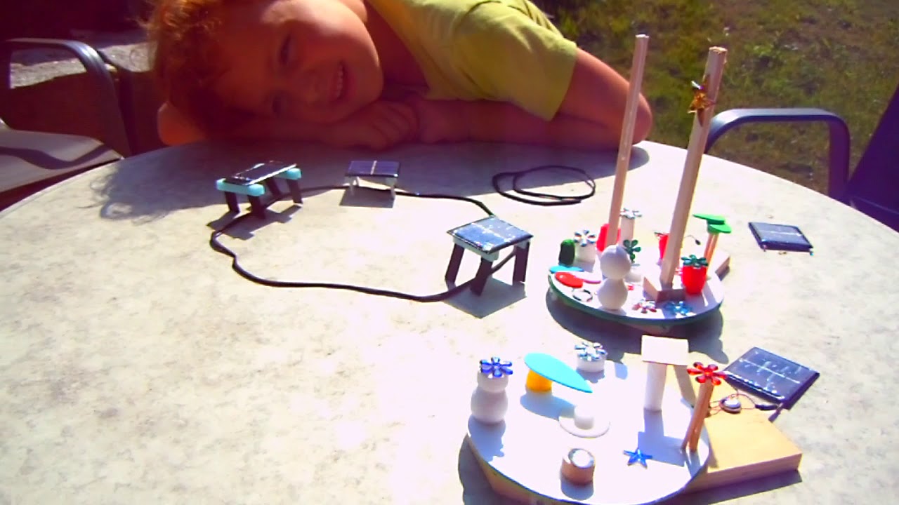 Robot solaire vibrant