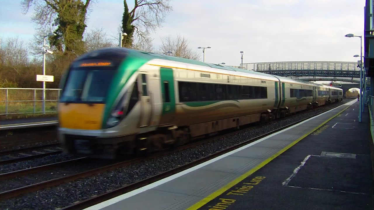 IE 22000 Class Intercity Train - Kildare Station