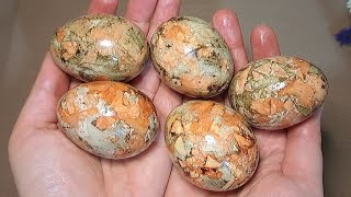 The most beautiful eggs for Easter 2024!  Dye Easter eggs naturally with onion peels!