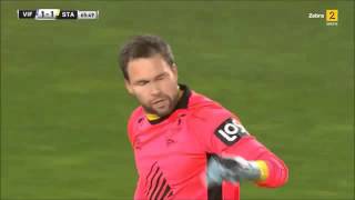 IK Start keeper Håkon Opdal scores from halfway line…thanks to Vålerenga keeper’s butter fingers