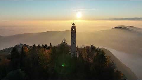 Tramonto sul faro di Brunate - lighthouse Brunate Lake Como - drone Mavic 3