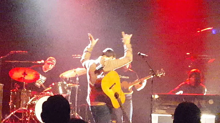 Sturgill Simpson singing some Otis