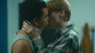 Fynn and Steve Get Caught Kissing | Cassandra (Ep 3)