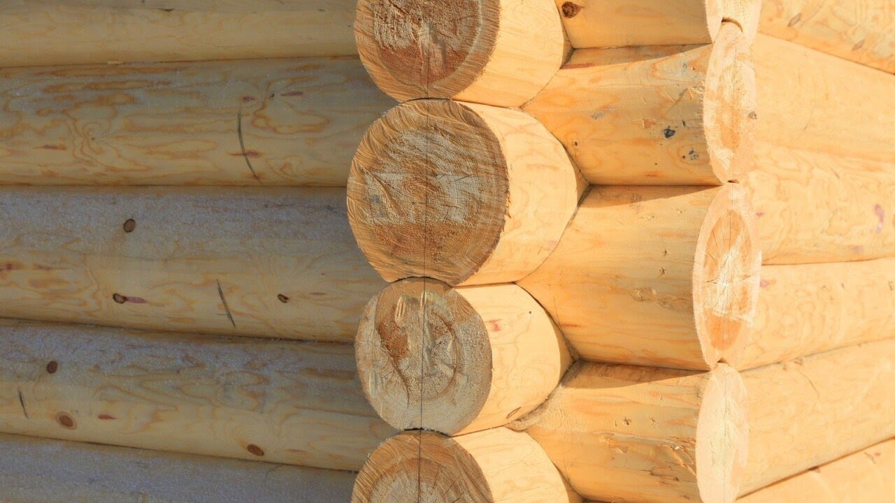 Keturios sienos. Ekspertas įspėja į ką atkreipti dėmesį perkant ar statant rąstinį namą