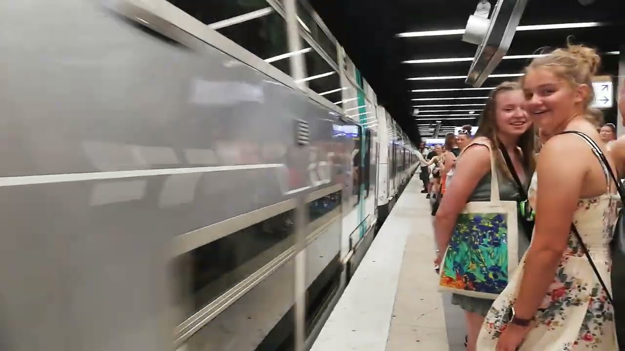 RATP Class MI09 - Arrives at Paris Gare de Lyon -  17/06/23