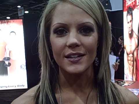 At The Arnold 2011 with Nicole Wilkins