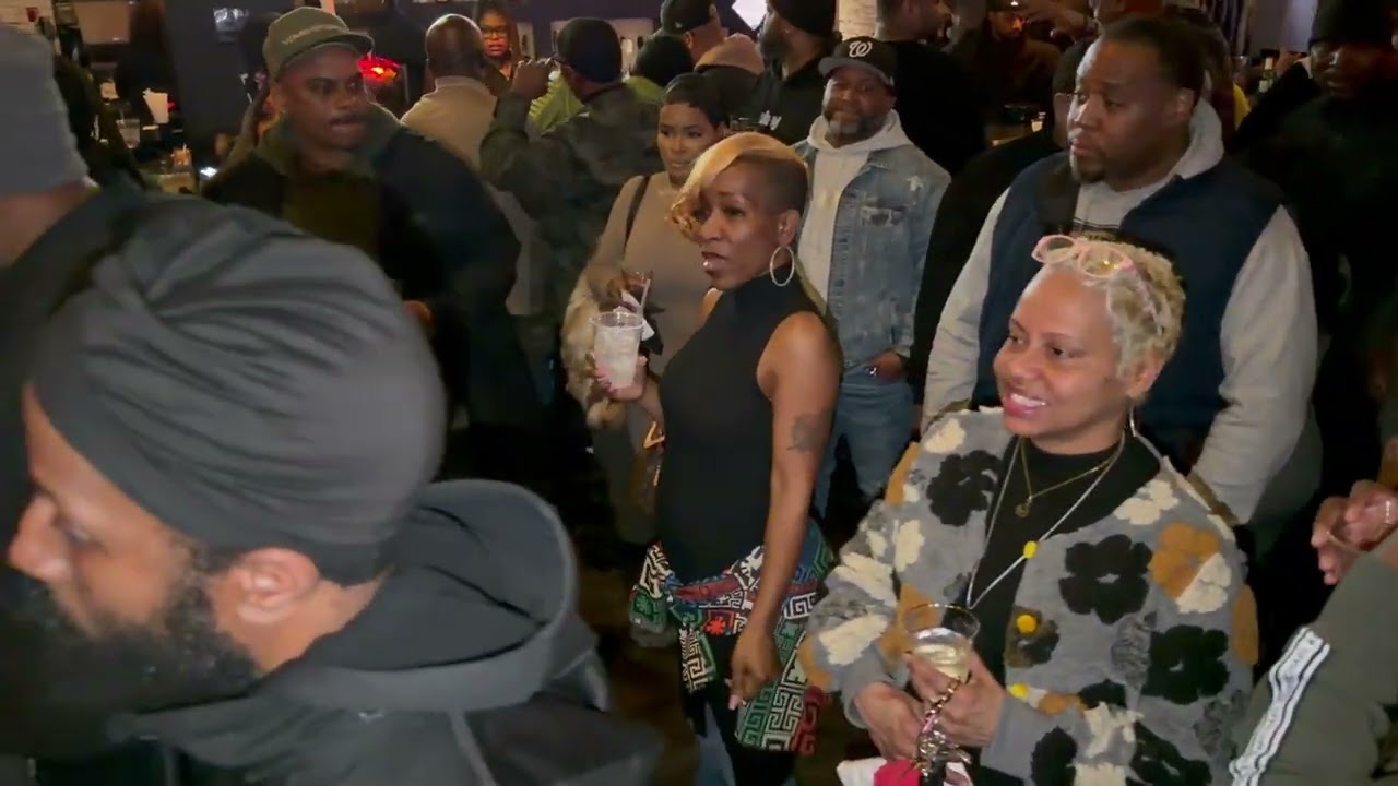 Push Play привносит атмосферу старой школы в Mary Lou’s Every Other Thursday 02/12/26 2-й сет