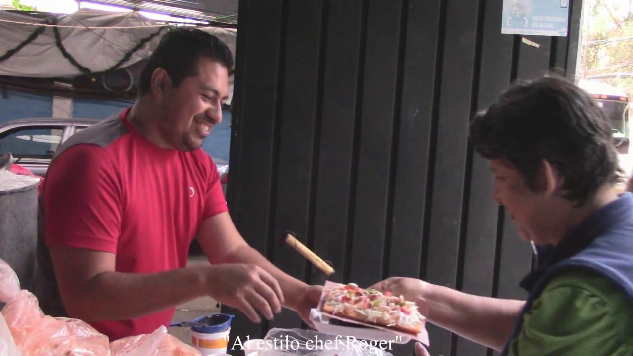 Regalando tamales, ft. larutagarnacha , TAMALES OAXAQUEÑOS VIDEO ESPECIAL | Chef Roger Oficial