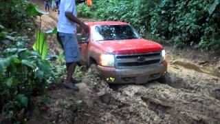 puerto cabello 4x4 en urama la silverdado y machito verde