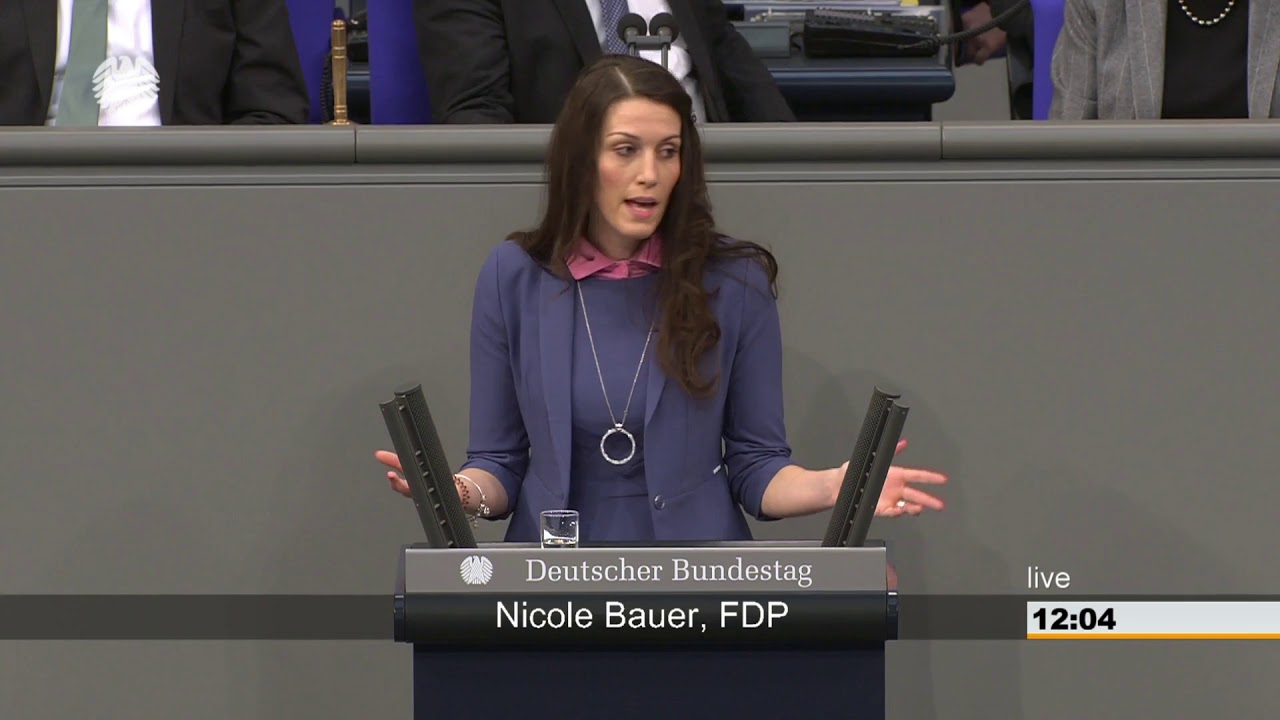 Nicole Bauer (FDP) - Lohndiskriminierung von Frauen - YouTube