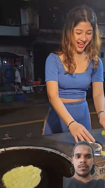 Puy Roti Lady Sister | She's beautiful She looks kind |#streetfood #shorts