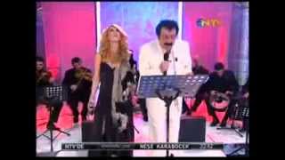 Hande Yener feat Müslüm Gürses_Sorma Ne Haldeyim Resimi