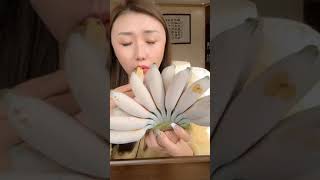 Beautiful Girl Eating Banana So Cute. Youtube