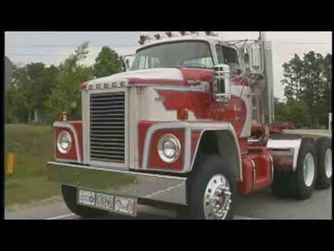 73 Dodge 900 - YouTube