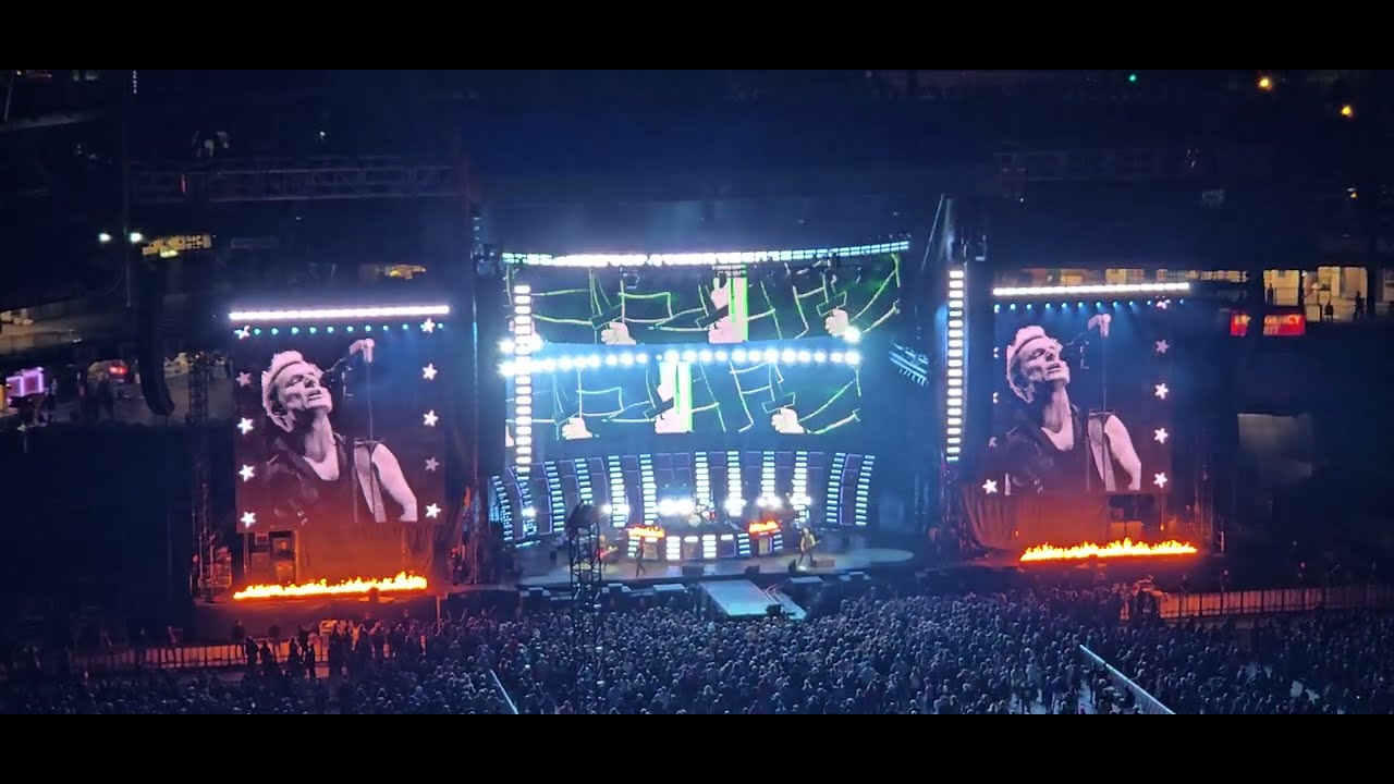 Green Day - Homecoming (T-Mobile Park Seattle 2024) - YouTube