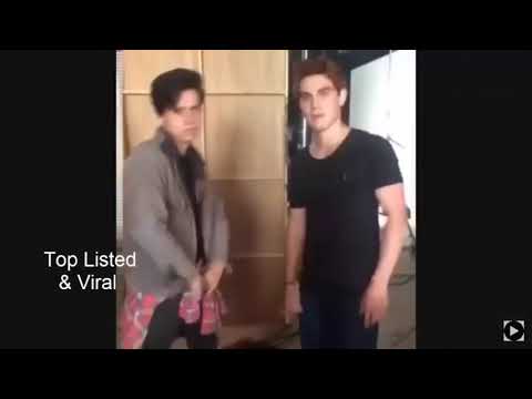 რივერდეილის უმაგრესი ბლოგერების კოლექცია