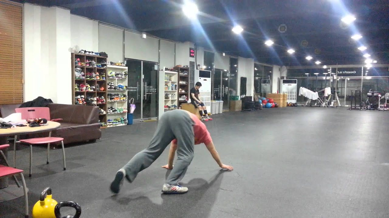 CrossFit ILC Training Log - Farmer's carry / Walking lunge / Bear crawl