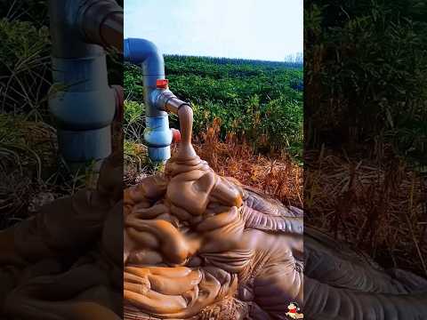 😱Прочищают засор в гигантских трубах