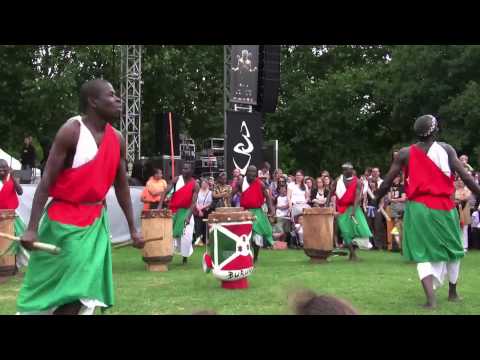 Vidéo: Quels Instruments Sont Les Tambours