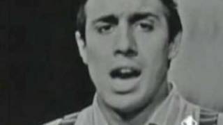 Video thumbnail of "Adriano Celentano - pregueró"