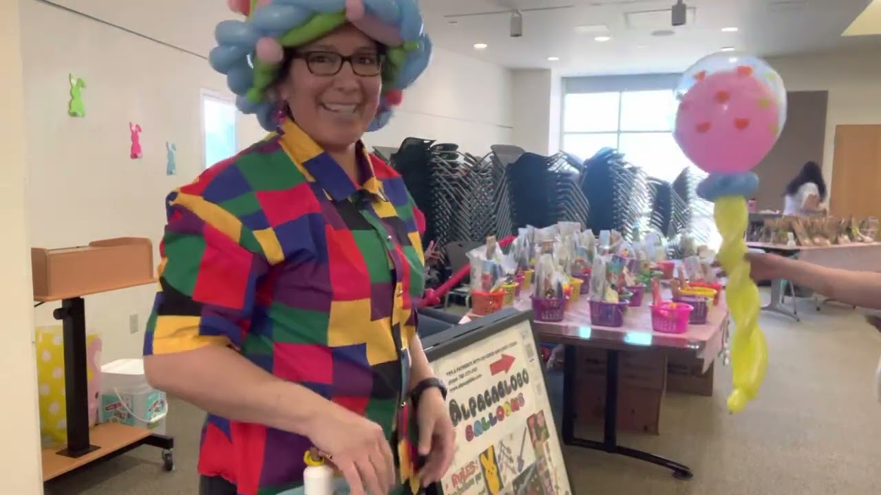 Balloon Lady in Action at The Library in Cheyenne Wyoming