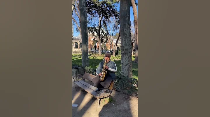 Bella Ciao Sexophone 🎺 Street Artist Amezing performance - DayDayNews
