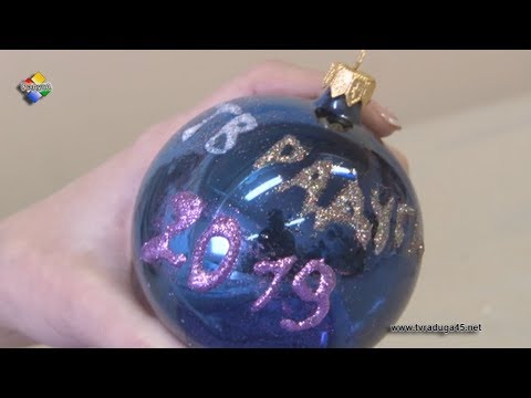 Более 80 ти лет на производственном объединении «Иней» выпускают новогодние игрушки