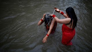 নেপালি নারীদের পবিত্র গোসল || Nepali Holy Bath || महा स्नान || Holy Snan Nepali Hindu Women