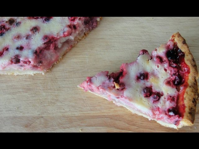 Пирог с брусникой и сметаной - пошаговый рецепт приготовления