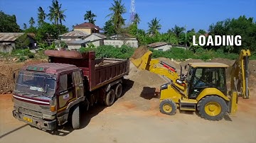 Multi Purpose Bucket on the Cat® 426F2 Backhoe Loader