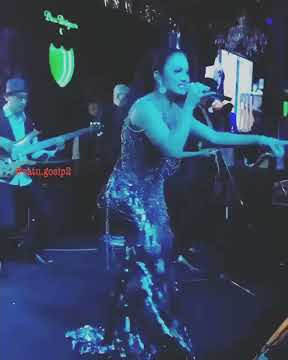 Bikin Miris! Krisdayanti Sampai Joget Gini Saat Manggung