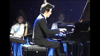 Yundi - Colorful clouds chasing the moon Yundi - Colorful clouds chasing the moon
