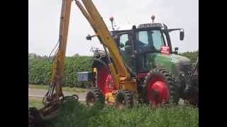 Fendt met Herder klepelmaaier van loonbedrijf post uit eemnes