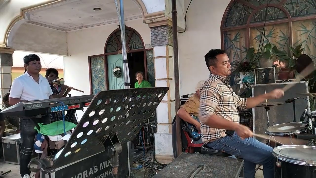 Musik band Batak pesta adat Batak
