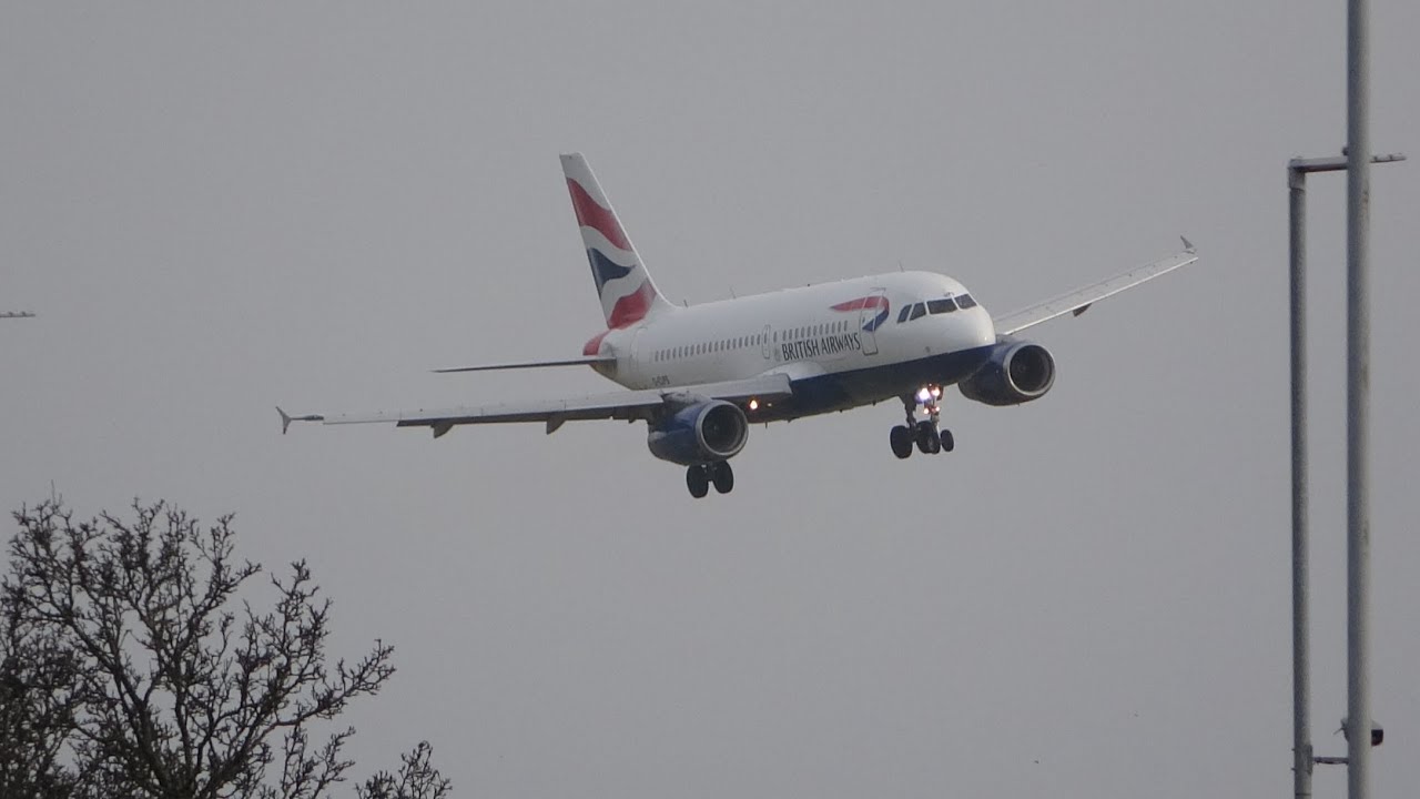 STORM ISHA HIGHLIGHTS AT HEATHROW - Go arounds, wobbly landings and ...