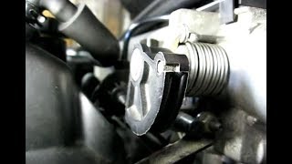 Removing Throttle Cable from Throttle Body