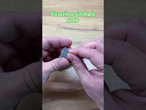 Видео: Victorinox Quattro Screwdriver & Lanyard Lifehack no. 016 #victorinox #lifehack