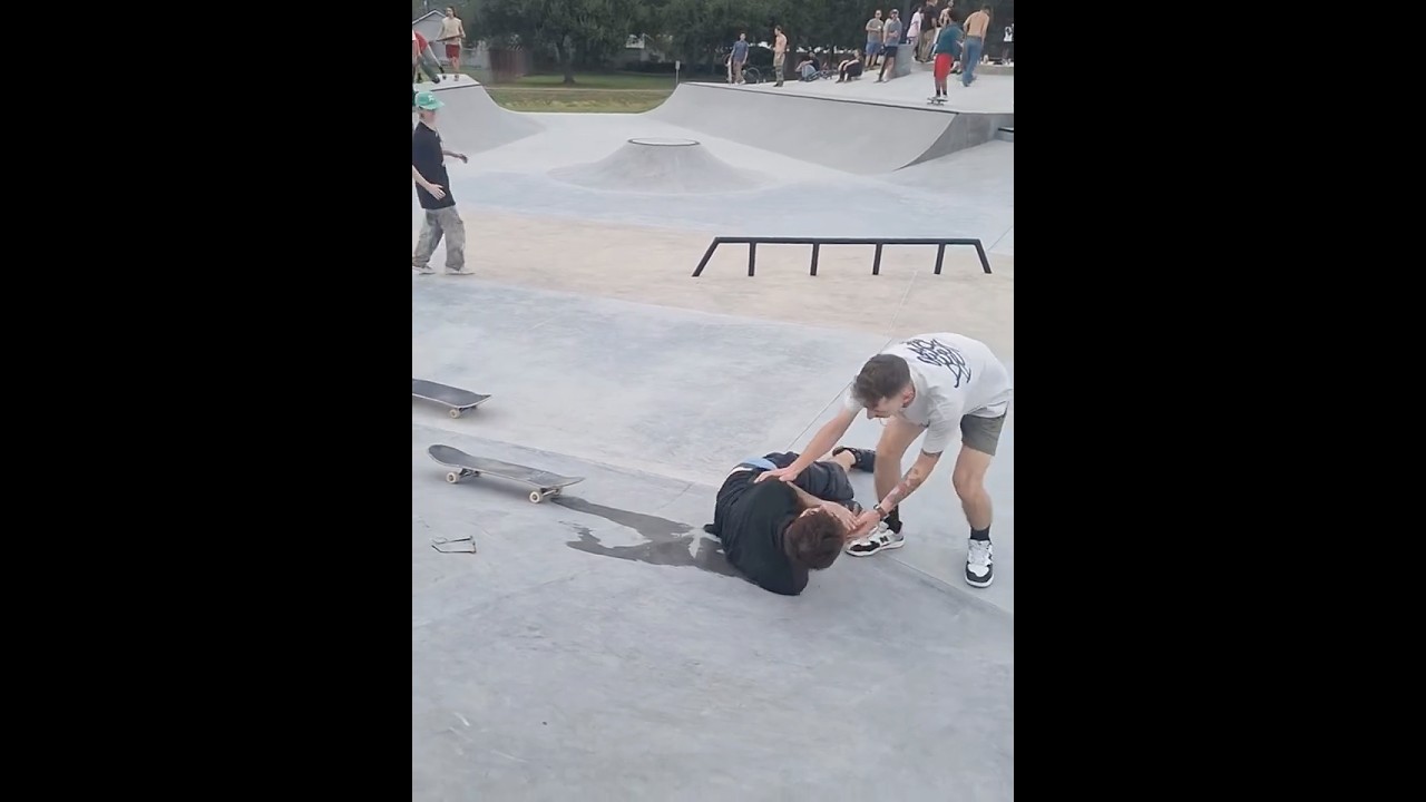 The Worst Chain Reaction In Skateboarding 🤯 Trey Billeaudeau 💪 #skateboarding #skate #shorts