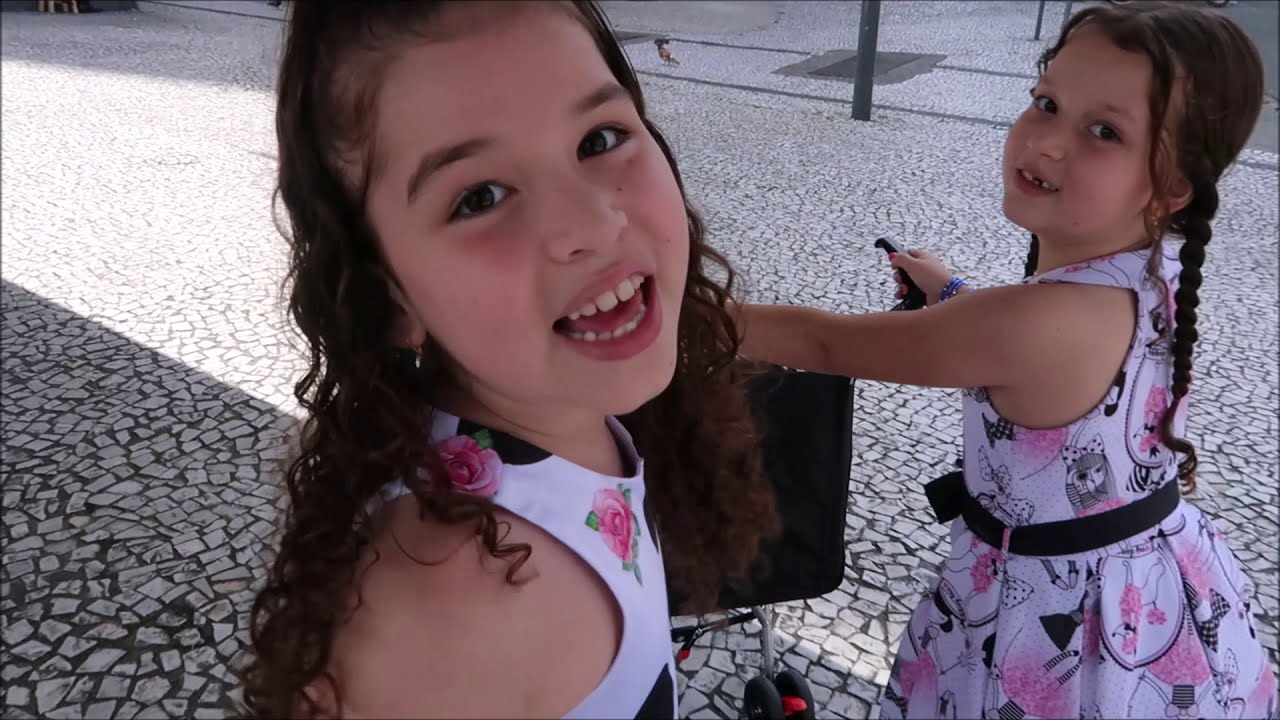 MARIA CLARA BABÁ POR UM DIA COM MARIA EDUARDA