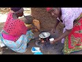 African Village Life//Cooking Village Food(using Cow Dung)