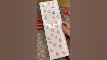 Making mini strawberry slices 🍓 #art #artist #diy #cute #craft #miniature
