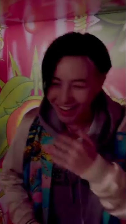 Staff being whipped for renjun 😚 #shorts #renjun #nctdream #hotsauce #hwangrenjun